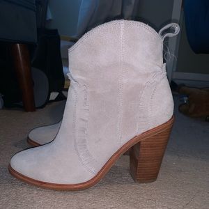 Joie Mathilde booties in Dove